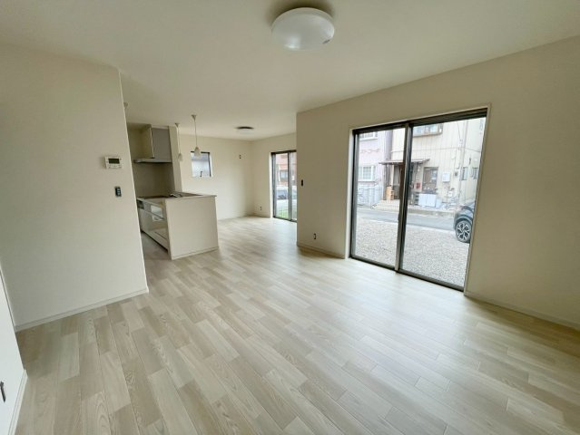 【居間・リビング】 | 太田市藤久良町中古住宅