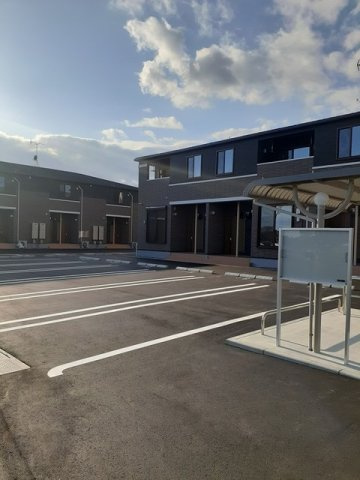 サン・フローラ　Ⅱの駐車場