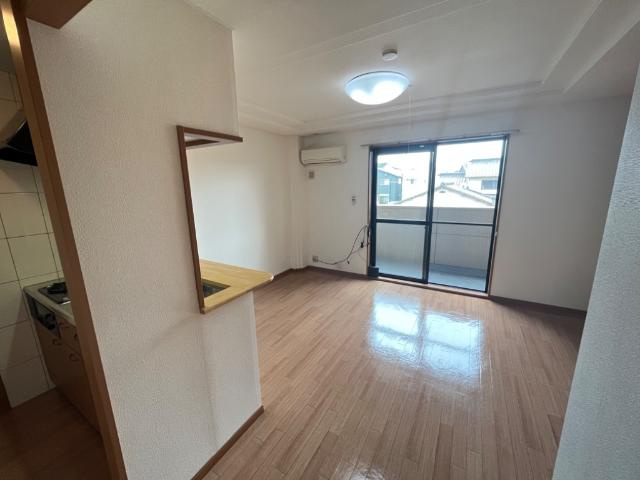 タイニーコートの居間・リビング|リビング