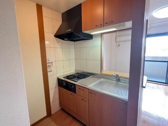 タイニーコートのキッチン|キッチン