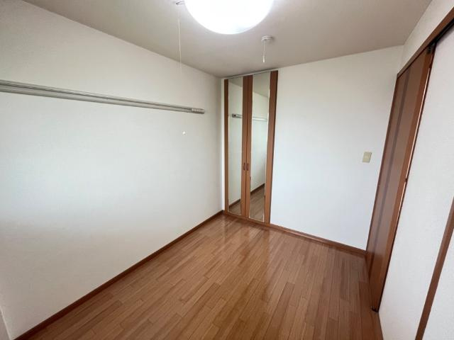 タイニーコートの内装|洋室