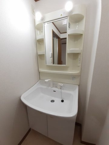 ポラリス壱番館の洗面所|広い洗面スペースです★