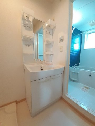 ピースフル・コートの洗面所|広い洗面スペースです★