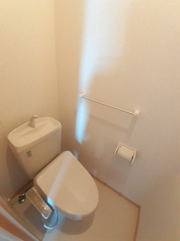 ピースフル・コートのトイレ|嬉しい温水洗浄便座付き♪