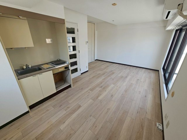 ギャラリーコート王子公園の居間・リビング