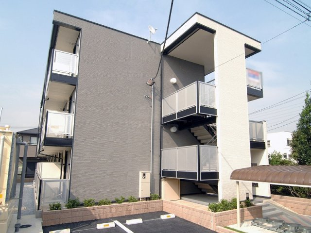 レオパレス第一吉兵衛ハウスの外観