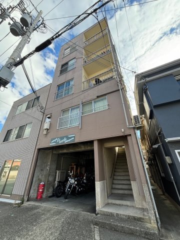 城内マンションの外観