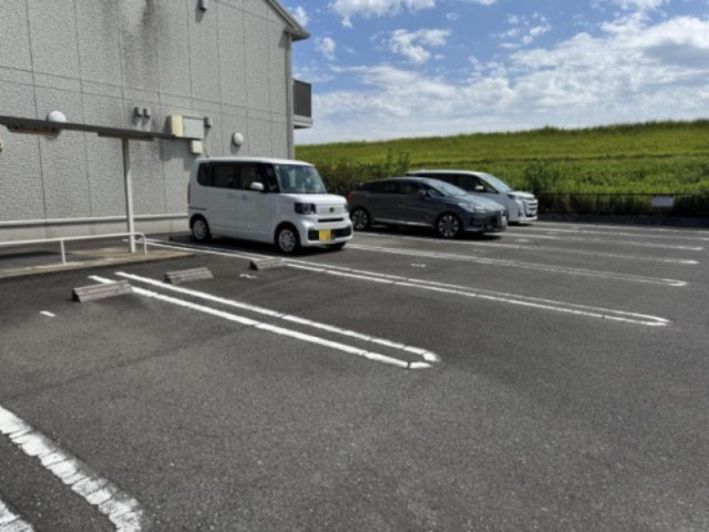 プレジオの駐車場