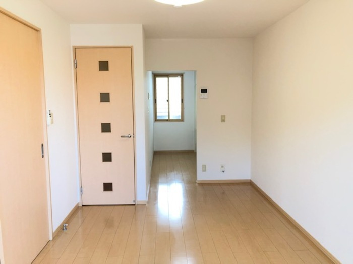 ビレッジ北久保 C棟の居間・リビング|居室・リビング