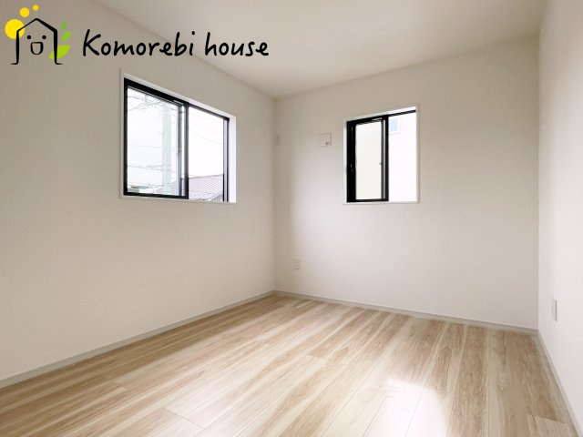 蓮田市緑町　13期　新築一戸建て　リガーレ　01の洋室|ゆったりした洋室です