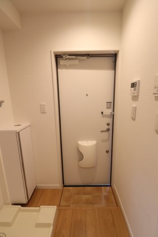 グランスクエア中野島の玄関|同間取り別部屋の参考写真です。