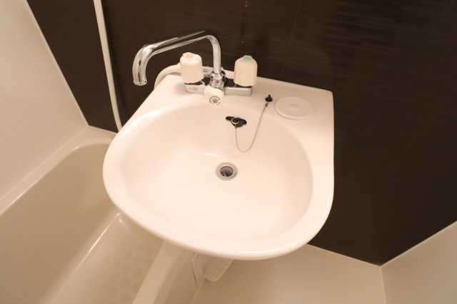 グランスクエア中野島の浴室|同間取り別部屋の参考写真です。