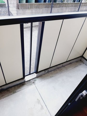 【バルコニー】 | シャルマンヴィラ | バルコニーからの眺めを楽しみながら食事をしませんか