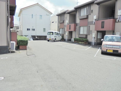 【駐車場】 | アーバンやましげ　B棟