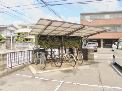 【その他共用部分】 | アーバンやましげ　B棟 | 屋根付き駐輪場