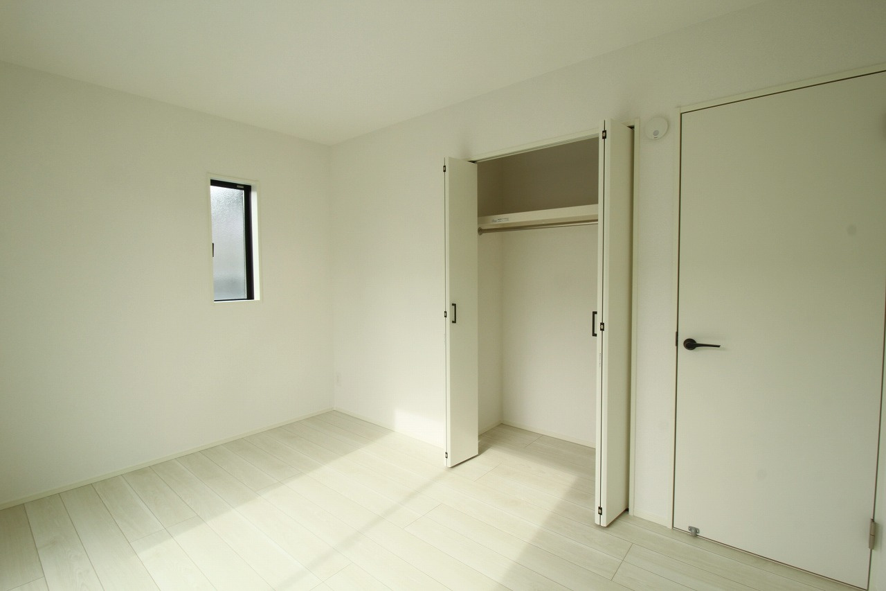 高須2丁目　新築戸建　2号棟　【内覧可能】（全2区画）の洋室|2Ｆ　西の部屋　6.0帖