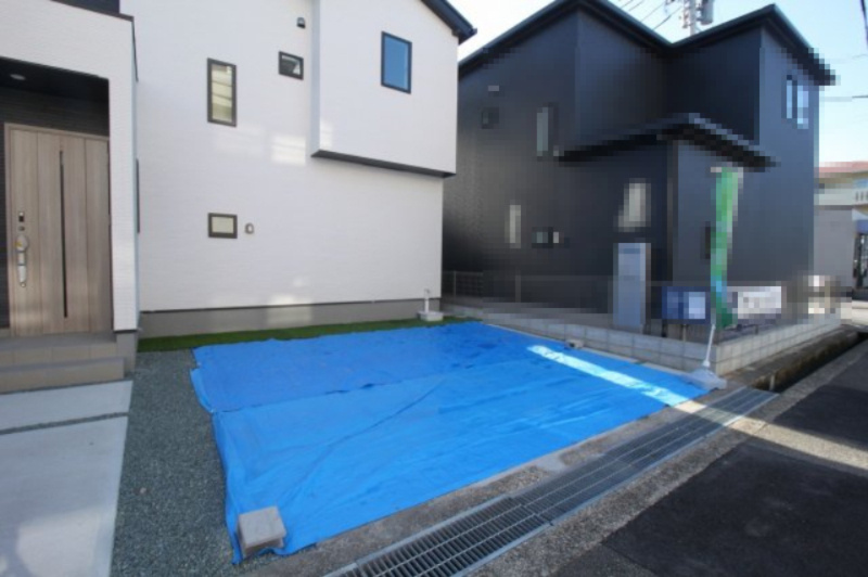 高須2丁目　新築戸建　2号棟　【内覧可能】（全2区画）の駐車場