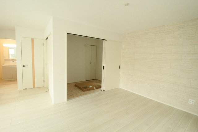 高須2丁目　新築戸建　2号棟　【内覧可能】（全2区画）の居間・リビング|ＬＤＫ　19.0帖