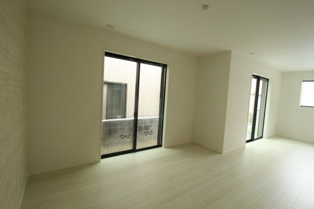 高須2丁目　新築戸建　2号棟　【内覧可能】（全2区画）の居間・リビング|ＬＤＫ　19.0帖