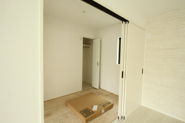 高須2丁目　新築戸建　2号棟　【内覧可能】（全2区画）の和室|1Ｆ　和洋室　3.0帖