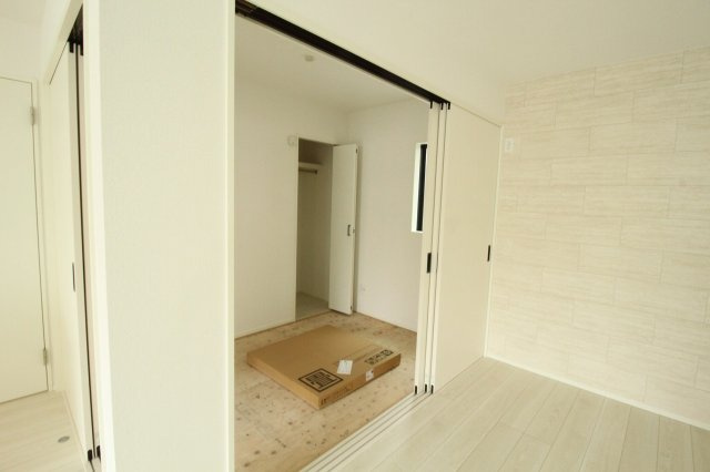 高須2丁目　新築戸建　2号棟　【内覧可能】（全2区画）の和室|1Ｆ　和洋室　3.0帖