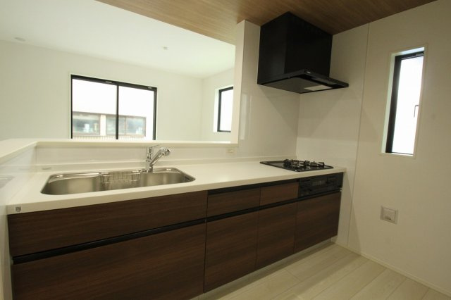 高須2丁目　新築戸建　2号棟　【内覧可能】（全2区画）のキッチン|システムキッチン