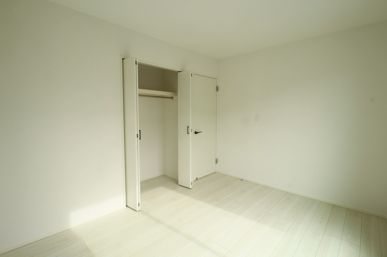 高須2丁目　新築戸建　2号棟　【内覧可能】（全2区画）の洋室|2Ｆ　西の部屋　6.0帖