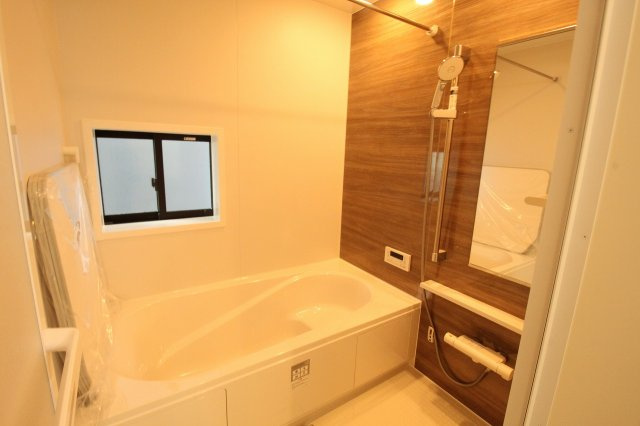 高須2丁目　新築戸建　2号棟　【内覧可能】（全2区画）の浴室|浴室暖房