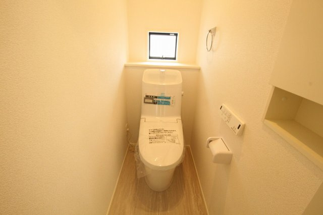 高須2丁目　新築戸建　2号棟　【内覧可能】（全2区画）のトイレ|2Ｆ