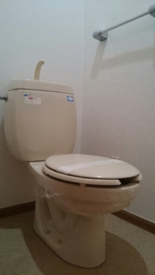 【トイレ】 | ウゴモリハイツ | 落ち着いた色調のトイレです