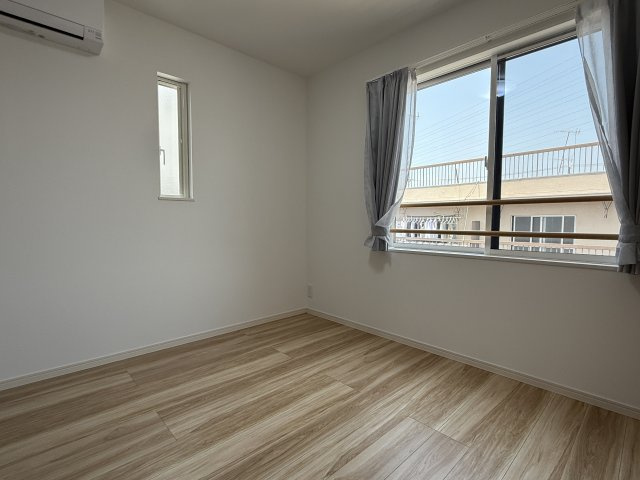 神戸市西区枝吉1丁目新築戸建の洋室