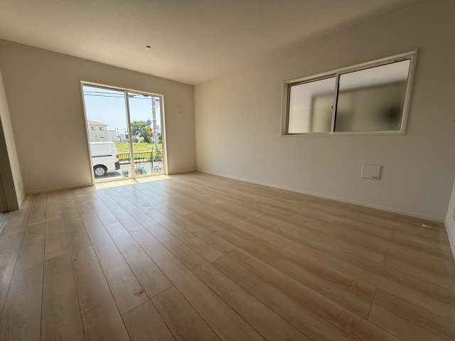 明石市大久保町八木新築戸建２号棟の居間・リビング