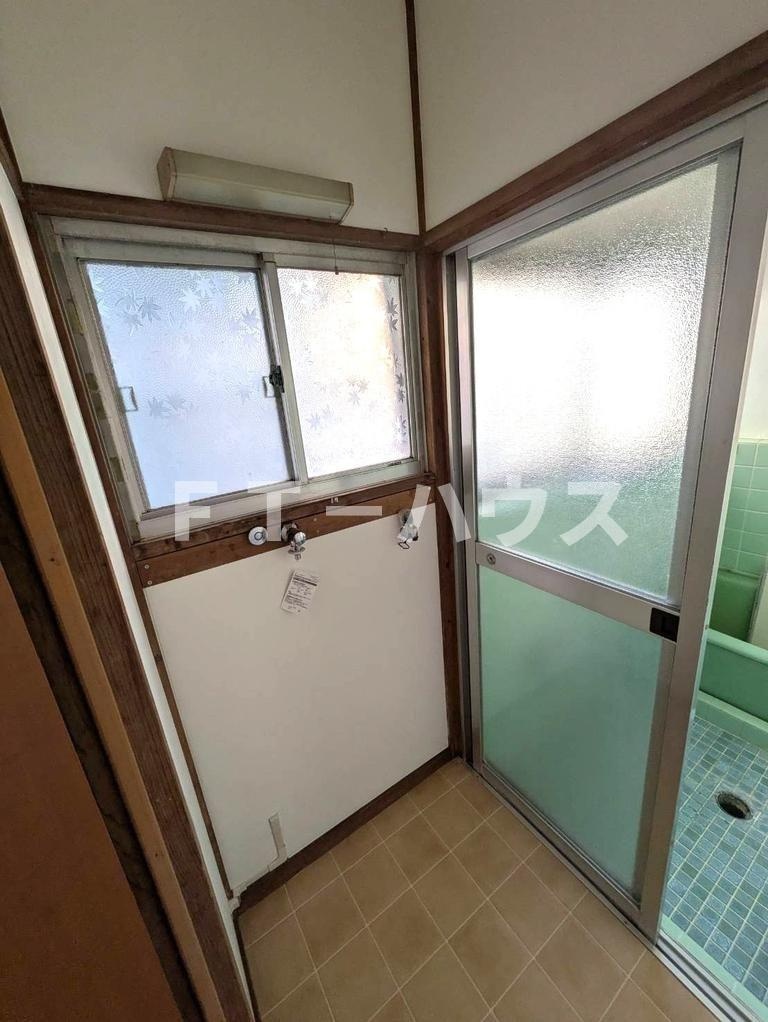 幕張町貸家の洗面所