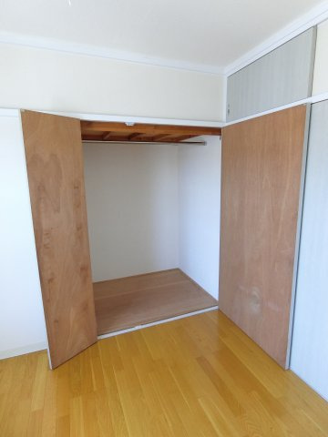 井上ハイツの収納
