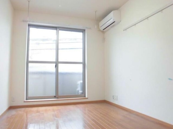 クローバー今川Ⅳの居間・リビング