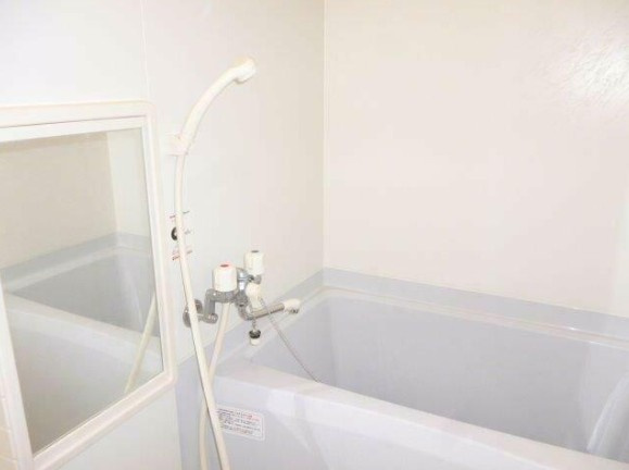 クローバー今川Ⅳの浴室