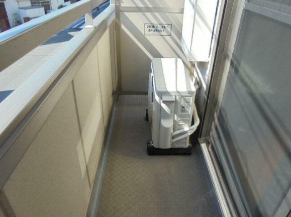 クローバー今川Ⅳのバルコニー