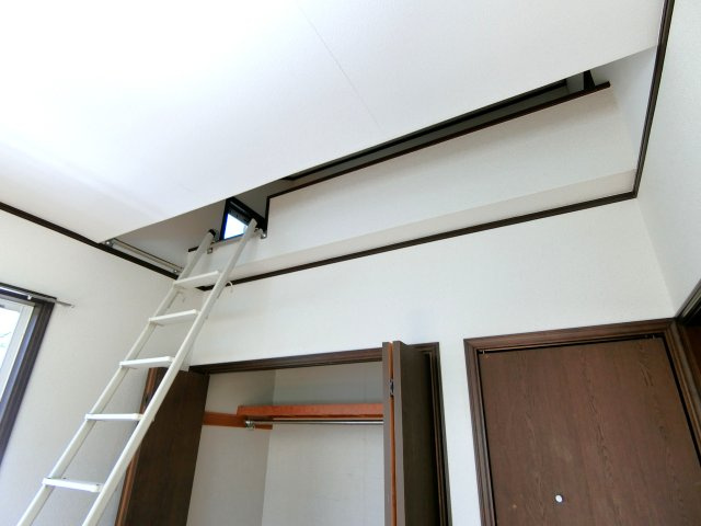 中村テラスハウスの内装|2階洋室ロフト付き