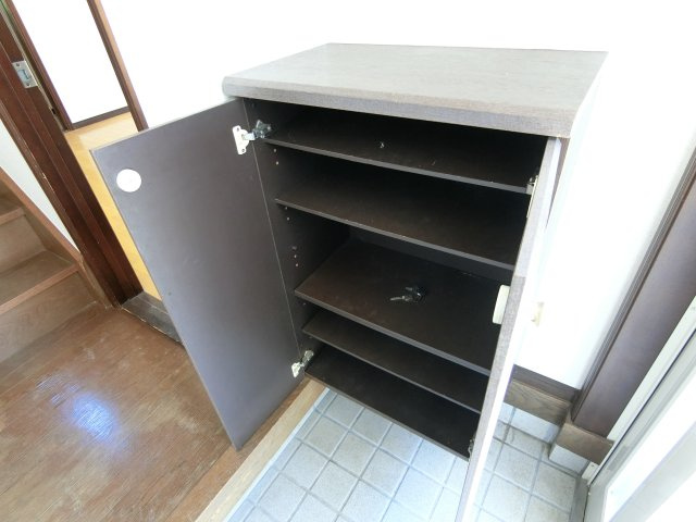 中村テラスハウスの玄関