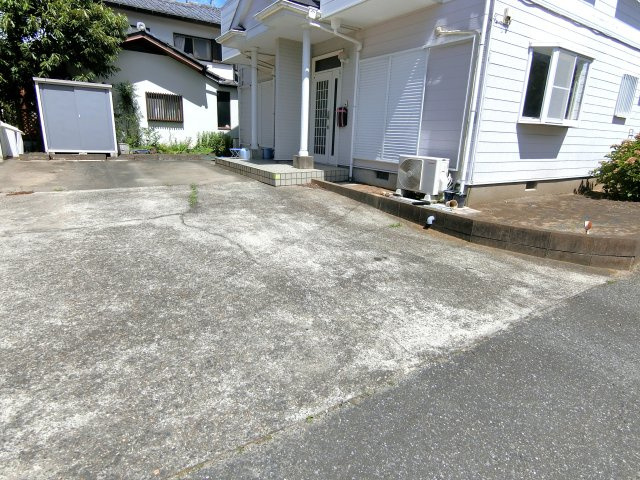 中村テラスハウスの駐車場