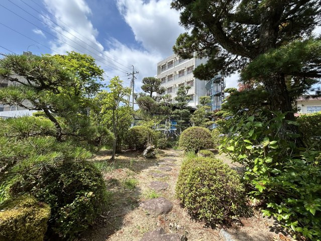 八頭郡智頭町智頭中古戸建の庭