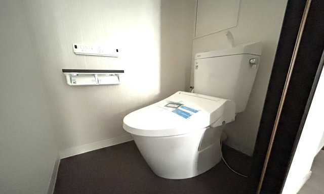 コスモ和田町 のトイレ|新規交換済♪ウォシュレット内蔵の最新トイレ設備です♪