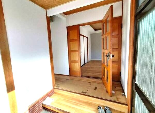 緑区大高町小坂のお家の玄関