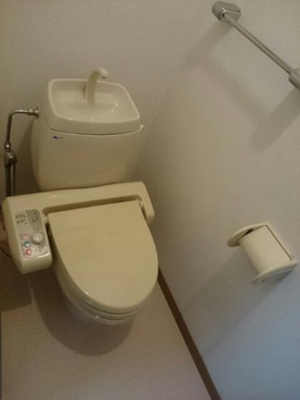 【トイレ】 | エスポワール | 落ち着いた色調のトイレです