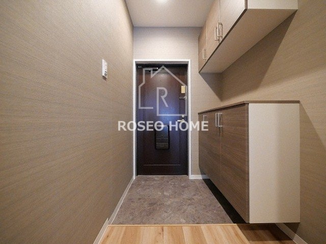 インプルーブ天満橋の玄関|同マンション別部屋：参考写真