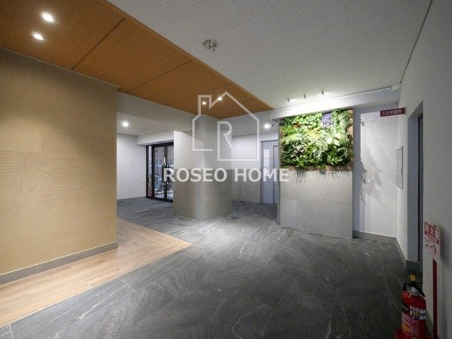 インプルーブ天満橋のロビー