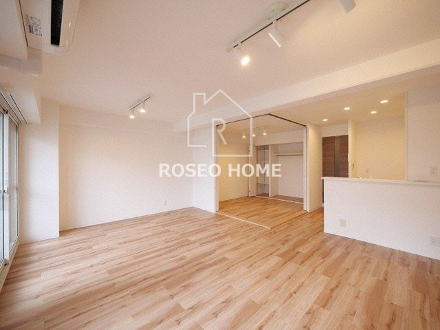 インプルーブ天満橋の居間・リビング|同マンション別部屋：参考写真