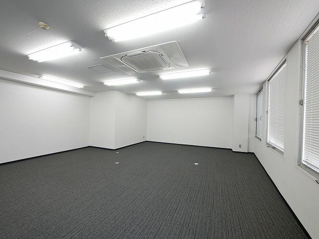 新大宮ビルの内装