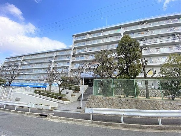 千里泉ヶ丘スカイハイツ北2号棟