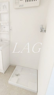 【設備】 | 森村ビル | 室内洗濯機置き場です。